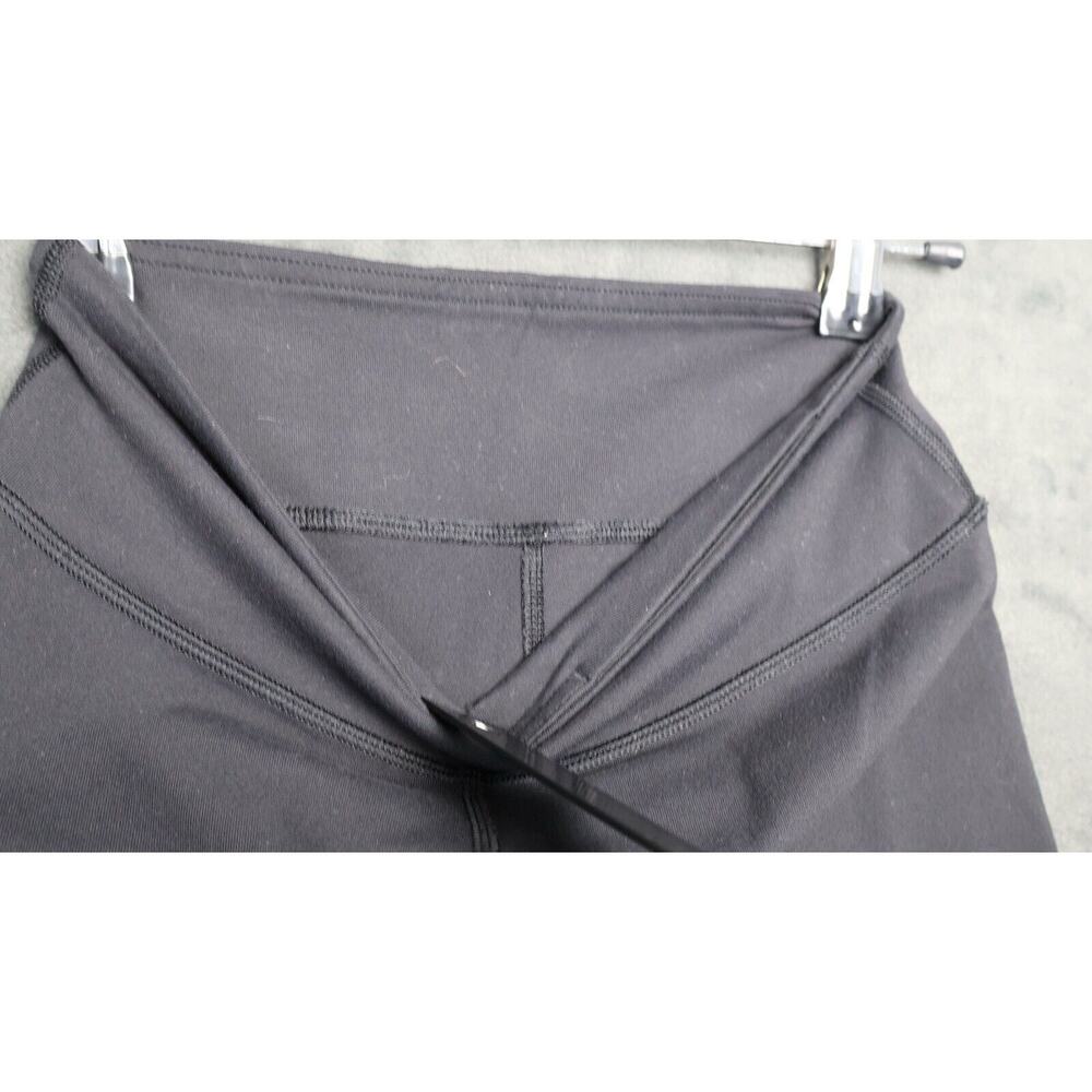 Lululemon Athletica Womens Cropped Capri Leggings Black Size 2 - Picture 3 of 8